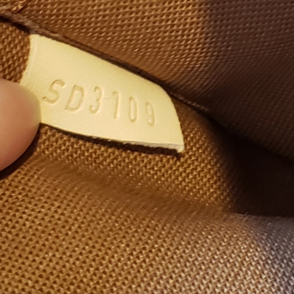 💯% authentic MULTI POCHETTE~Louis Vuitton - Picture 14 of 15